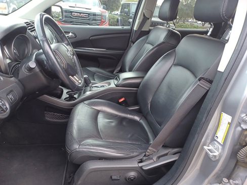 Used 2018 Dodge Journey Crossroad w/ Nav & Sun Group image 6