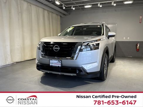Certified 2023 Nissan Pathfinder SL w/ SL Premium Package AWD/4WD image 1