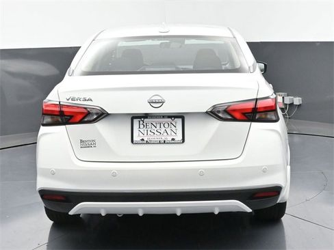 New 2025 Nissan Versa SV w/ Trunk Package image 38