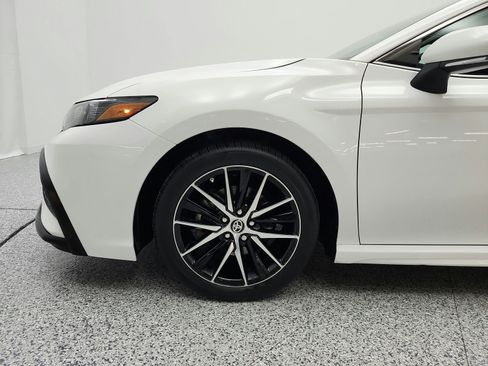 Used 2023 Toyota Camry SE w/ Convenience Package FWD image 21
