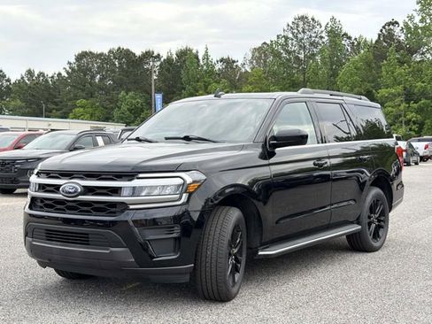 Used 2023 Ford Expedition XLT RWD image 14