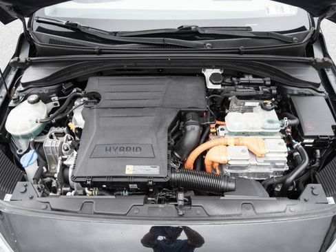 Used 2020 Hyundai Ioniq Blue FWD image 34