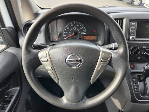 Used 2020 Nissan NV200 S w/ Back Door Glass Package FWD image 12