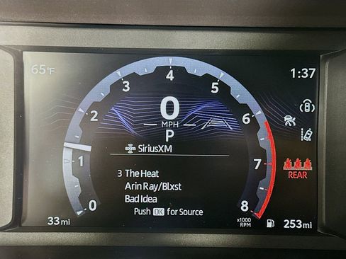 Used 2025 Toyota Tacoma SR5 image 12