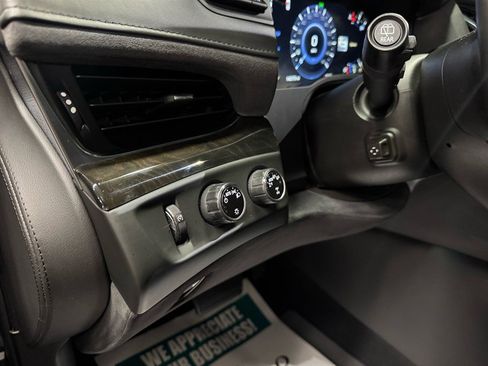 Used 2019 Cadillac Escalade Platinum image 15