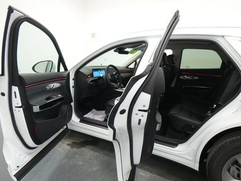 New 2026 Genesis GV70 2.5T AWD/4WD image 20