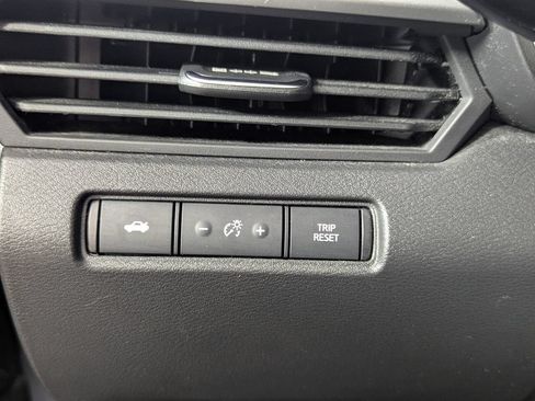 Used 2024 Nissan Altima 2.5 SR FWD image 15
