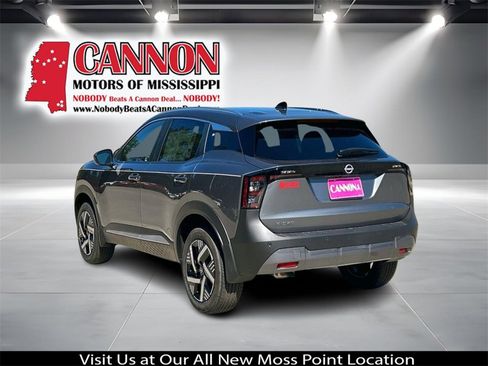 Used 2026 Nissan Kicks SV w/ Charging Package image 3