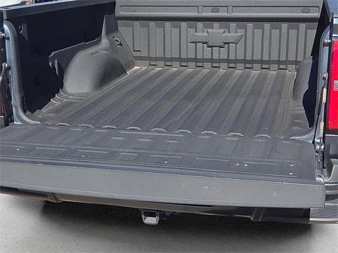 Used 2020 Chevrolet Colorado LT w/ Safety Package image 9