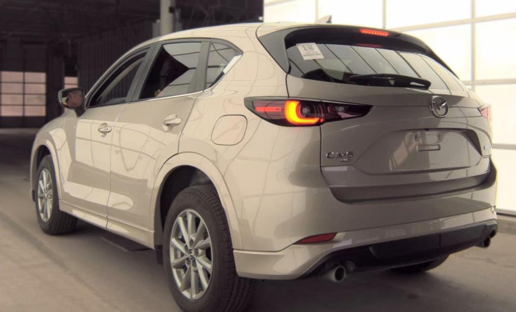 Used 2025 MAZDA CX-5 AWD 2.5 S w/ Select Package image 2