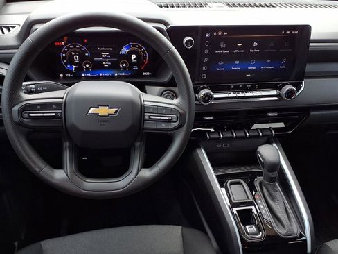 Used 2026 Chevrolet Colorado W/T w/ WT Custom Package RWD image 14