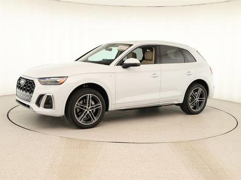 Certified 2023 Audi Q5 e Prestige w/ Prestige Package image 13