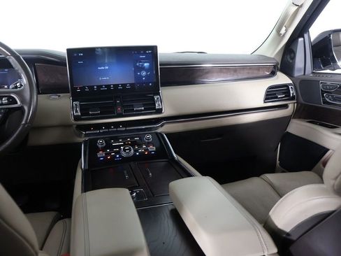 Used 2022 Lincoln Navigator Reserve AWD/4WD image 42