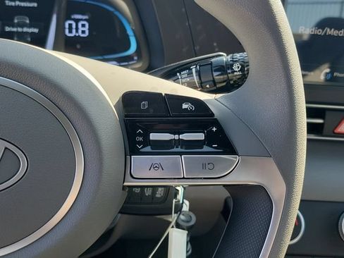 New 2026 Hyundai Elantra SE FWD image 8
