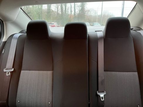 Used 2025 Nissan Sentra SV image 36