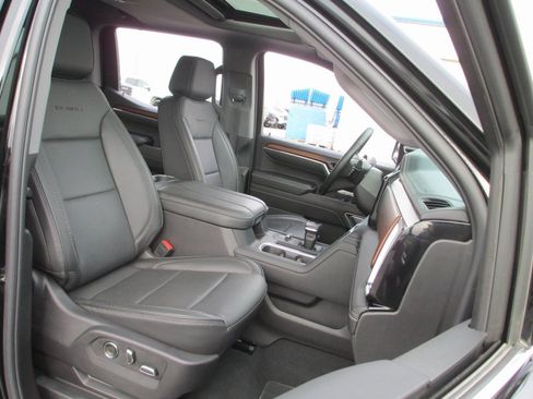 Certified 2025 GMC Sierra 1500 Denali w/ Denali Reserve Package image 23