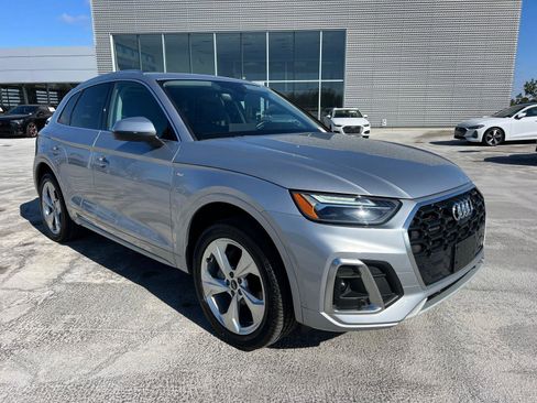 Certified 2023 Audi Q5 2.0T Premium Plus w/ Premium Plus Package image 3