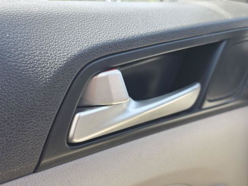 Used 2020 Hyundai Tucson SE AWD/4WD image 10
