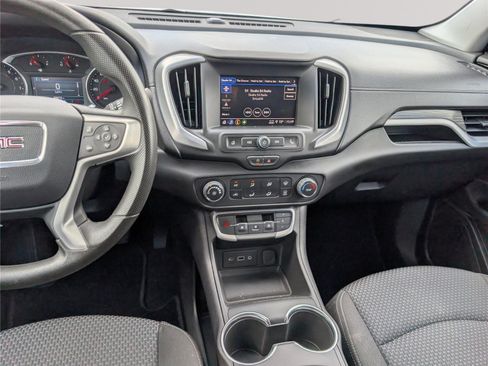 Used 2024 GMC Terrain SLE FWD image 17