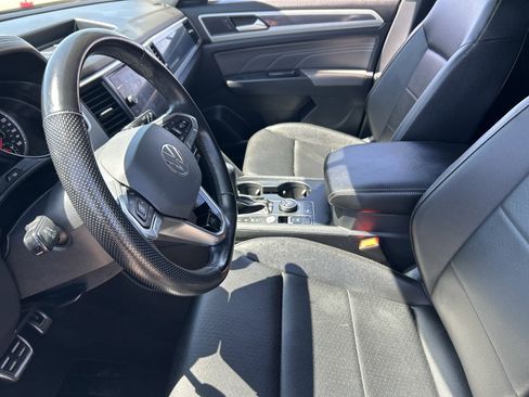 Used 2021 Volkswagen Atlas SE w/ Panoramic Sunroof Package image 11