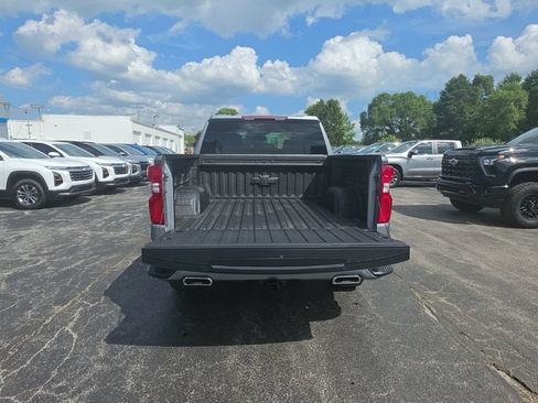 New 2026 Chevrolet Silverado 1500 RST w/ Z71 Off-Road Package AWD/4WD image 7