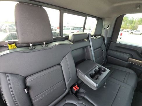 Used 2021 GMC Sierra 2500 Denali w/ Denali Ultimate Package image 16