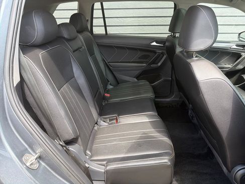 Used 2024 Volkswagen Tiguan SE AWD/4WD image 20
