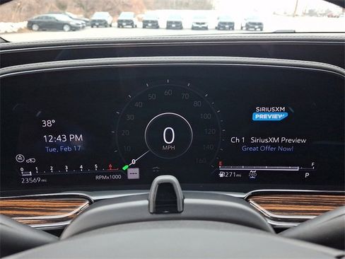 Used 2024 Cadillac Escalade ESV Premium Luxury w/ Performance Package image 21