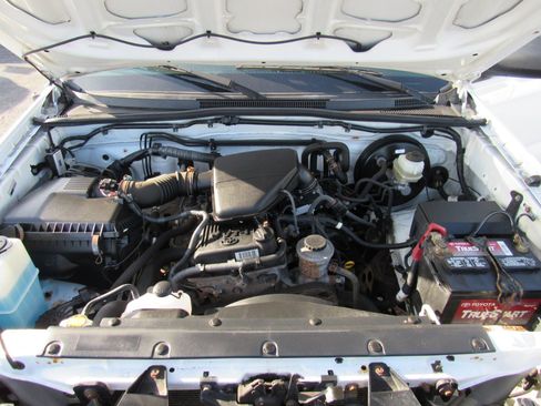 Used 2012 Toyota Tacoma 2WD Regular Cab image 23