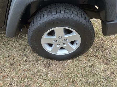 Used 2017 Jeep Wrangler Unlimited Sport w/ Quick Order Package 24S image 8