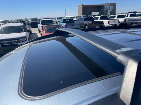 Used 2023 Toyota Corolla Cross LE w/ Moonroof Package image 5