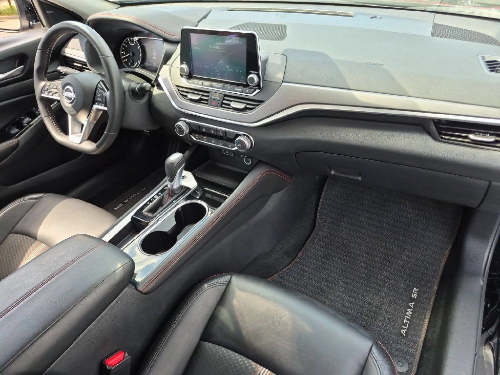 Used 2025 Nissan Altima 2.5 SR FWD image 31