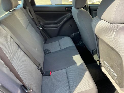 Used 2006 Pontiac Vibe w/ Preferred Package image 11