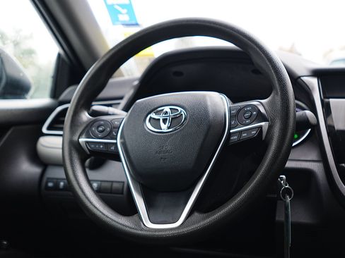 Used 2021 Toyota Camry LE w/ Carpet Mat Package (TMS) image 18