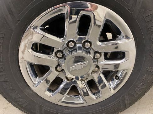 Used 2017 Chevrolet Silverado 3500 High Country image 25