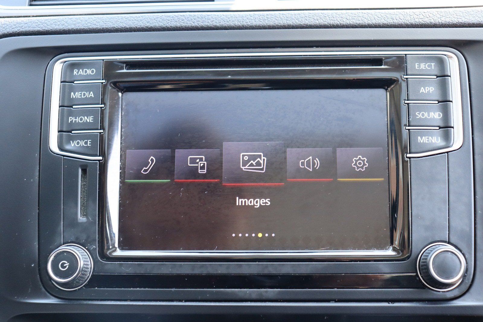 Used 2018 Volkswagen Jetta SE FWD image 30