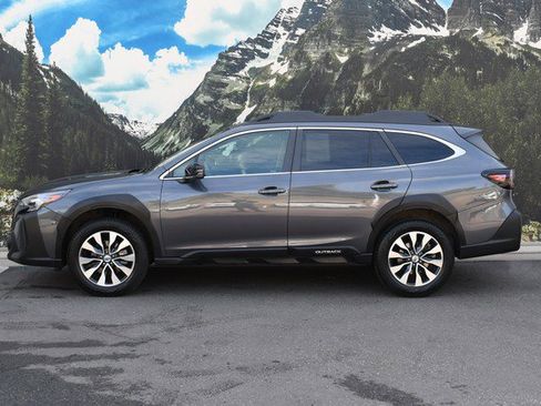 Used 2023 Subaru Outback Limited AWD/4WD image 7