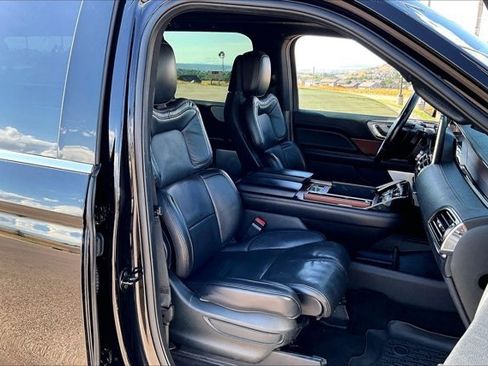 Used 2021 Lincoln Navigator L Reserve w/ Luxury Package AWD/4WD image 29