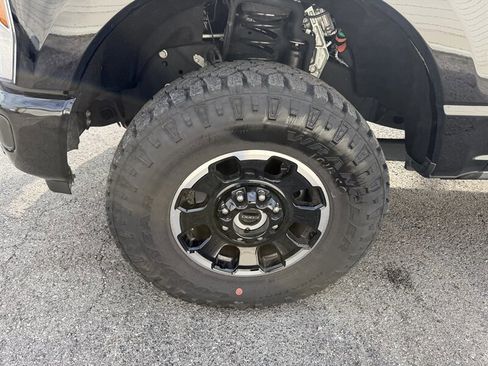 Used 2026 Ford F350 Lariat w/ Tremor Off-Road Package image 15