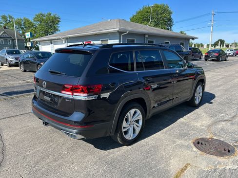 Used 2023 Volkswagen Atlas SE AWD/4WD image 3
