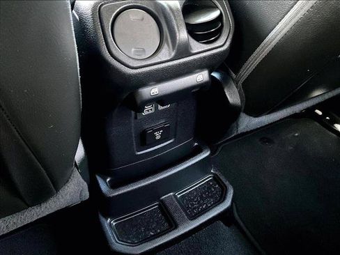 Used 2020 Jeep Wrangler Unlimited Sahara AWD/4WD image 22