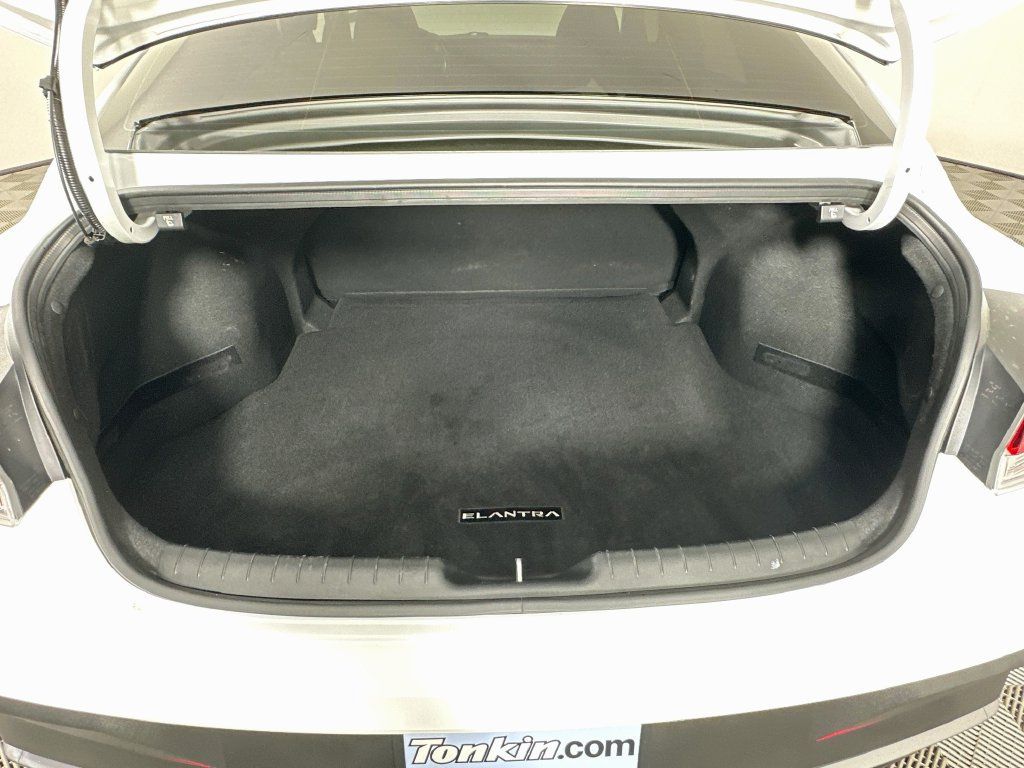 Used 2025 Hyundai Elantra Sport w/ Cargo Package FWD image 24