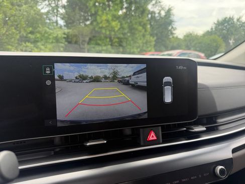 Used 2026 Kia Carnival FWD image 21