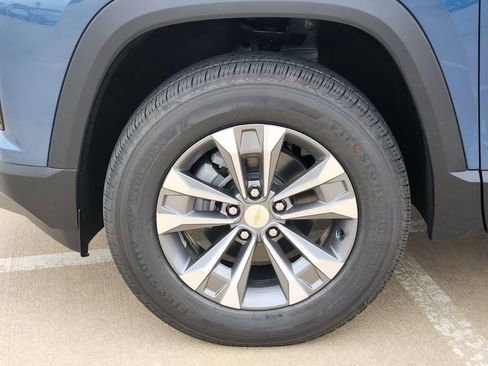 New 2026 Chevrolet Equinox LT FWD image 9