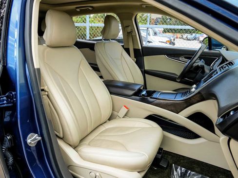 Used 2018 Lincoln MKX Select w/ Select Plus Package image 34