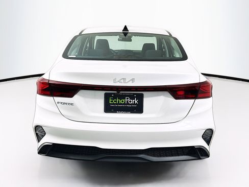 Used 2024 Kia Forte LXS image 7