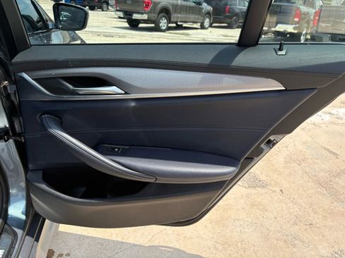 Used 2017 BMW 530i xDrive image 15