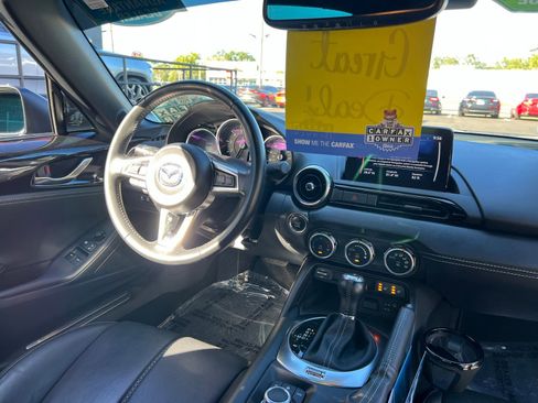 Used 2023 MAZDA MX-5 Miata Grand Touring w/ Weather Package image 39