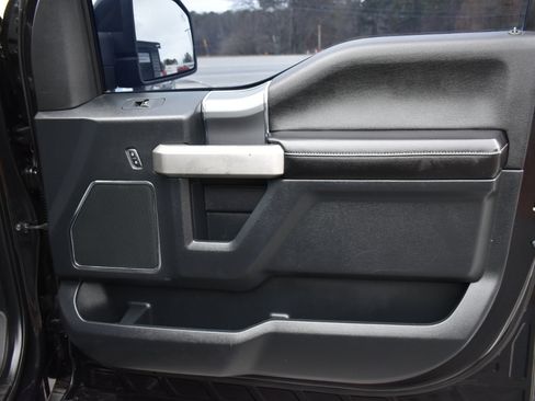 Used 2015 Ford F150 Lariat w/ Equipment Group 502A Luxury image 39