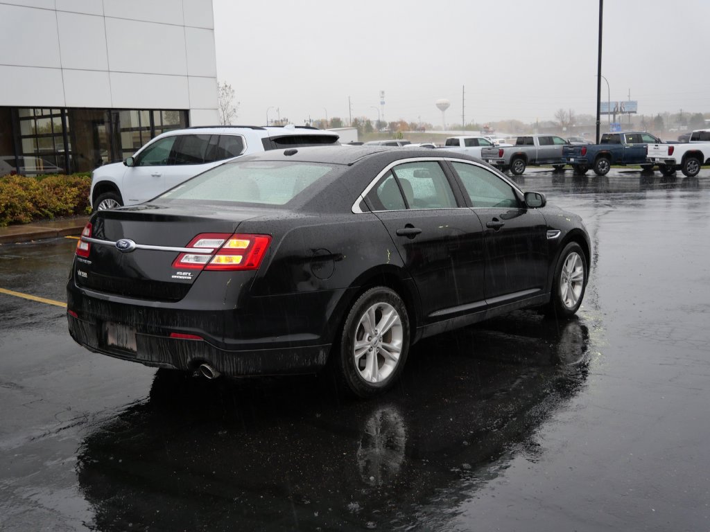 Used 2015 Ford Taurus SEL w/ Equipment Group 201A FWD image 8